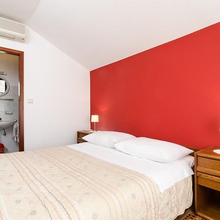 Guesthouse Moretic Orasac Rom bilde